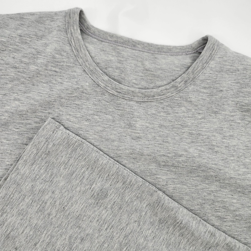 lululemon athletica Men’s Short Sleeve Tee in Heather Gray